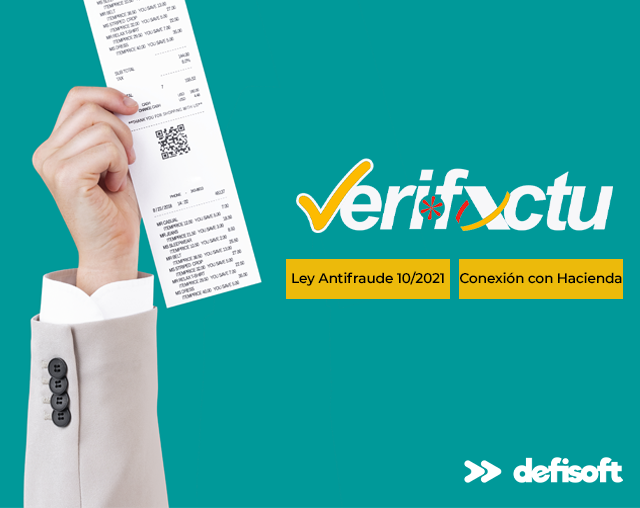 Mano mostrando un ticket junto al logotipo de la Agencia Tributaria y referencias a la Ley Antifraude 10/2021 y la Ley Crea y Crece 18/2022