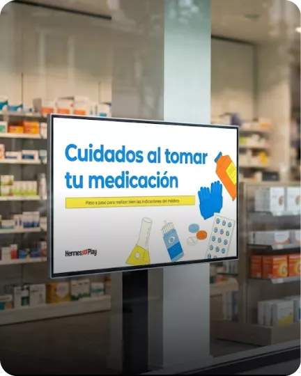 Ejemplo de señalización digital dinámica con el mismo anuncio de display reproduciéndose de forma sincronizada en varias pantallas a la vez.